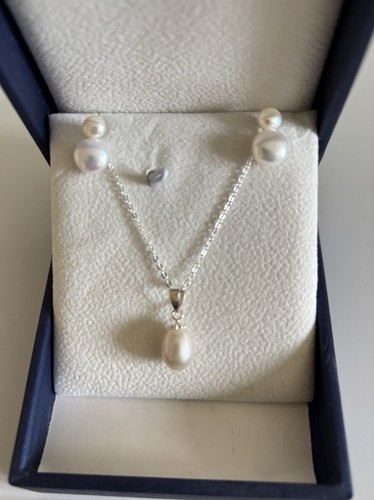 Natural freshwater pearl - natural,