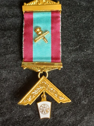 Mark past master breast jewel - master,