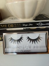 Brand New Huda Beauty Sasha
