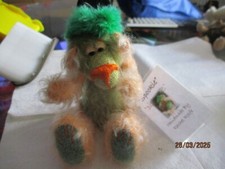 OOAK MINIATURE ARTIST BEAR