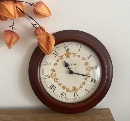 Clock wooden frame with - clock, in