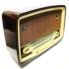 Ferguson Finesse 384U Bakelite FM Table Radio, 1959 - Very Clean & Complete