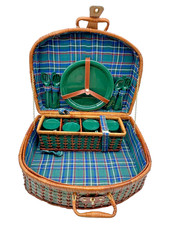Wicker Picnic Basket Set for 4 Plaid Liner Mugs Plates Utensils Vtg  | A13T G324