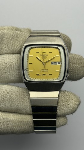Vintage seiko automatic 21 - 5,