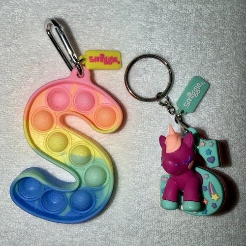 Smiggle initial keyring - smiggle, s