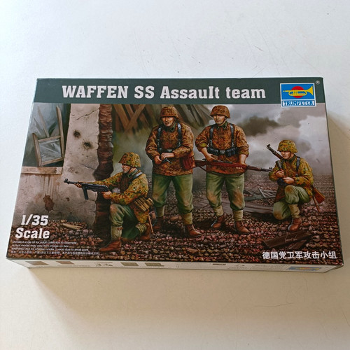 Trumpeter waffen assault - waffen, ss