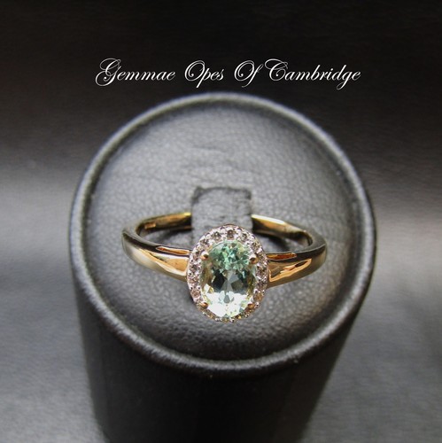 9ct gold emerald oval - 9k,