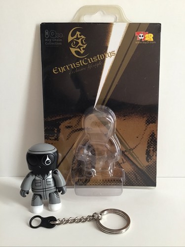 Toy2r qee keychain collection - qee,