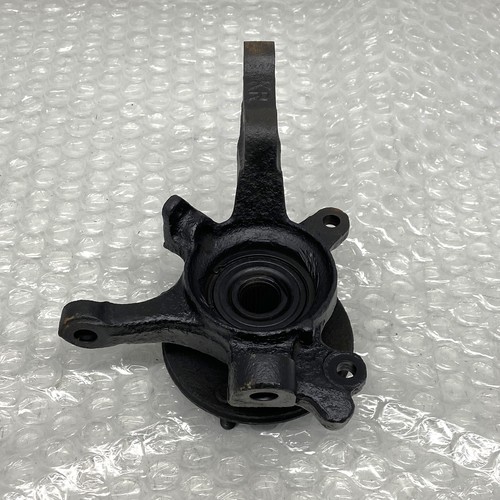 Hub and knuckle - knuckle, right
