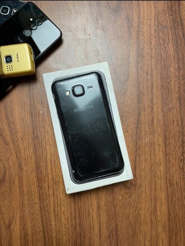 Samsung - , j3
