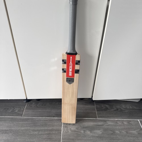 Alex made gray nicolls vapour - made,