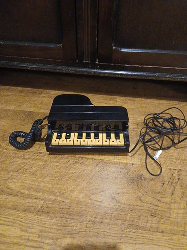 Vintage 1980s grand piano - vintage,