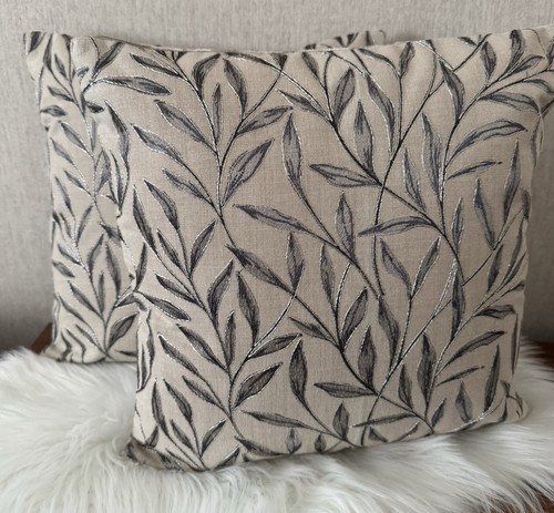 Set cushion covers - of, 2