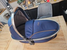 Egg 1 2 Carrycot Blue And Tan