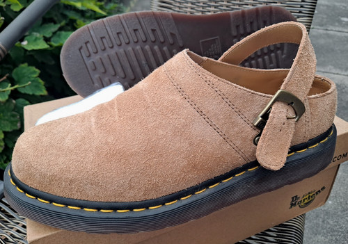 Martens isham clog shoe - isham,