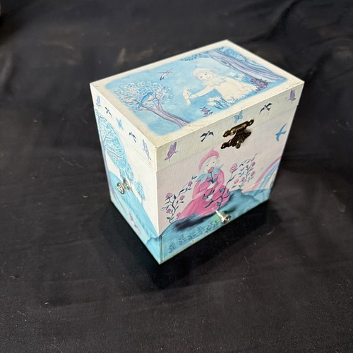 Djeco musical jewelry - , box