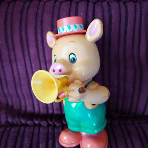 Vintage wind pig - up,