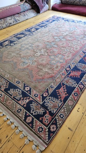 Large hand knotted faded pink - large,