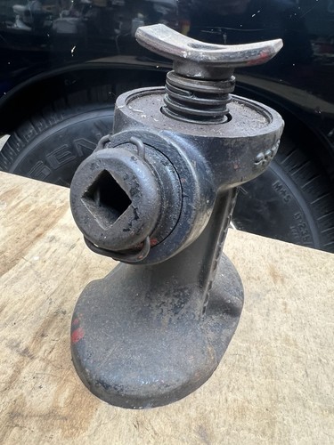 Classic dunlop car jack - classic,