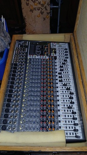 Behringer eurodesk sx2442fx - eurodesk,