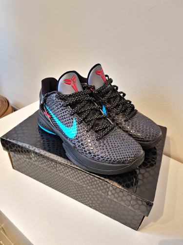 Kobe dark knight size 7 - dark,