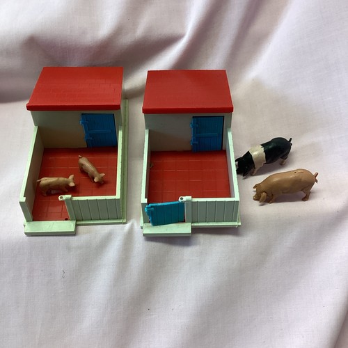 Two vintage britains plastic - vintage,