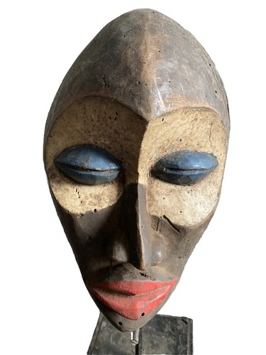 Old tribal ibiobio mask - old,