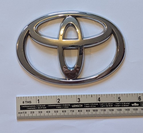 Used toyota car badge logo - toyota,