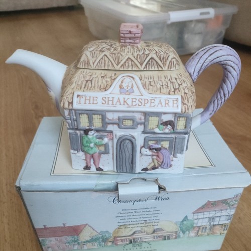 Vtg christopher wren - vtg, pub