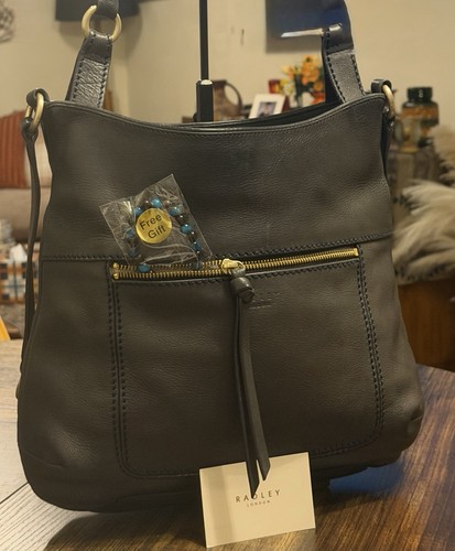 Authentic pre loved - authentic,