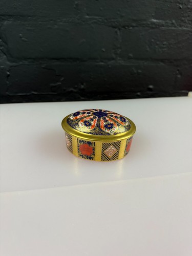 Royal crown derby - crown,