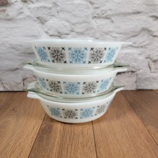 3 Vintage Chelsea Pyrex Large Casserole Dish with 2 Lids