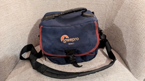 Lowepro nova blue padded - nova,