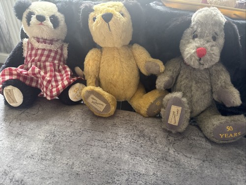 Set three sooty - of,