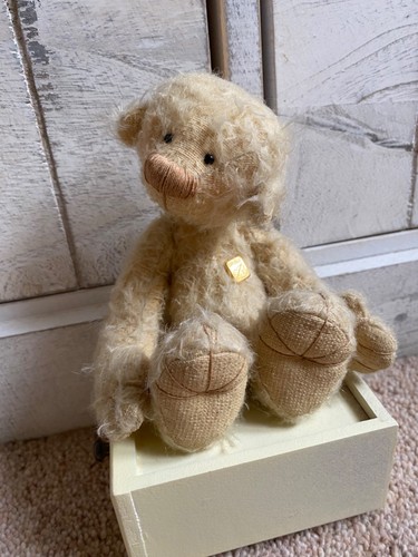 Artist mohair bear gigi - mohair,