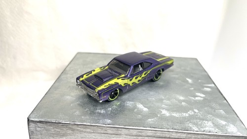 Hot wheels dodge - hot, coronet
