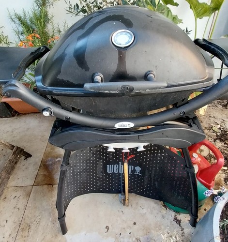 Weber q2200 gas - gas, stand
