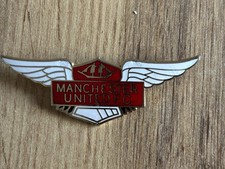 1970s VINTAGE W REEVES & CO MANCHESTER UNITED MAN UTD ENAMEL BADGE