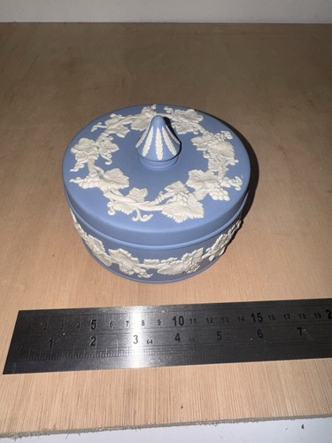 Wedgewood jasperware ceramic - wedgewood,