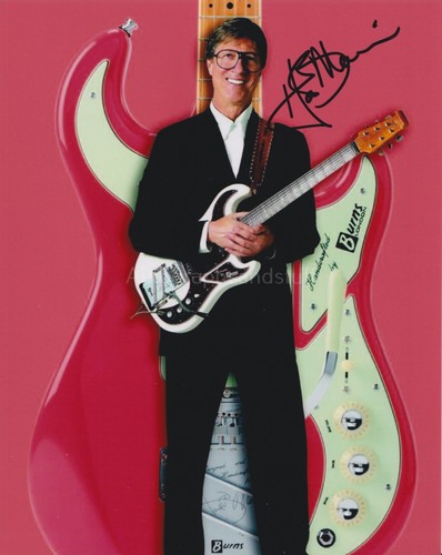 Hank marvin hand signed 8x10 - hank,