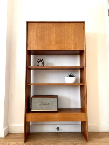 Plan form five - g, bookcase