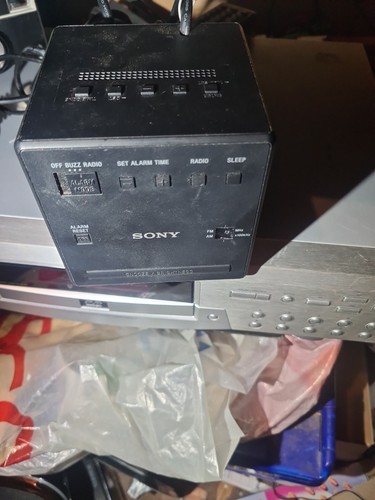 Sony icf cube clock - clock, radio
