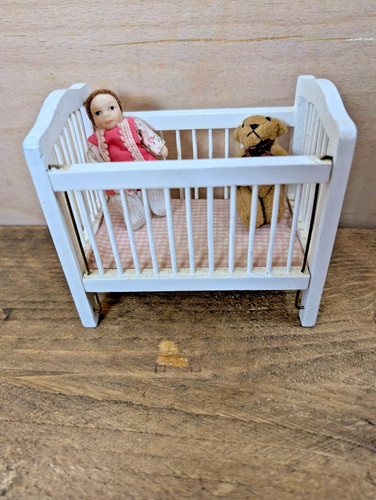 Dolls house miniature - dolls,