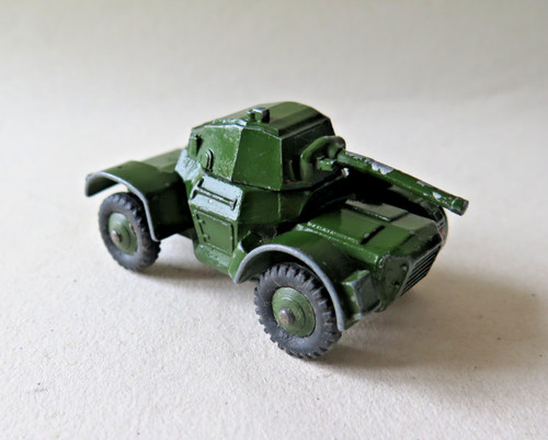Dinky 670 armoured car - dinky,