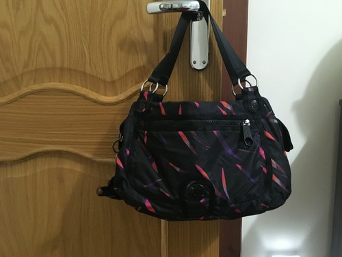 Bnwot kipling ladies - kipling, handbag