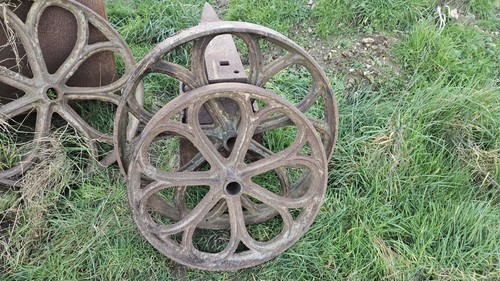 Cast iron wheel - cast,