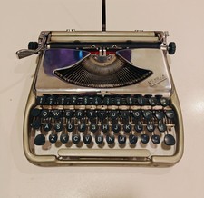 GROMA KOLIBRI TYPEWRITER. PICA