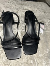 Black Sandals Size 7 (WIDE)