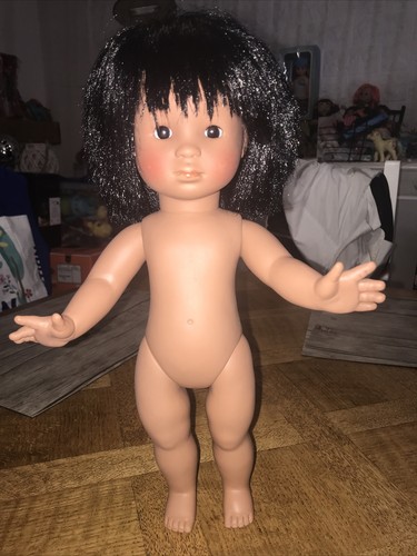 Corolle doll rare - rare, race