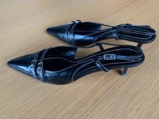 Lamberton Truex Designer Sling